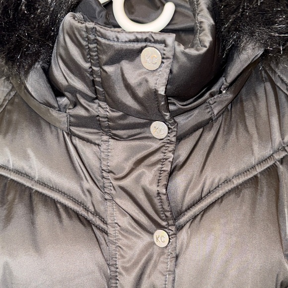 Kenneth Cole XL Women's Jacket with Faux Fur Hood***Front zipper broken only - Picture 5 of 11